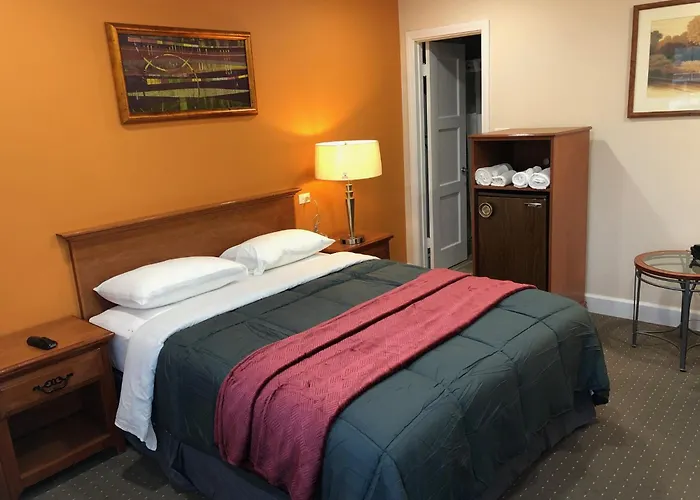 Howard Johnson By Wyndham Ridgecrest, Ca