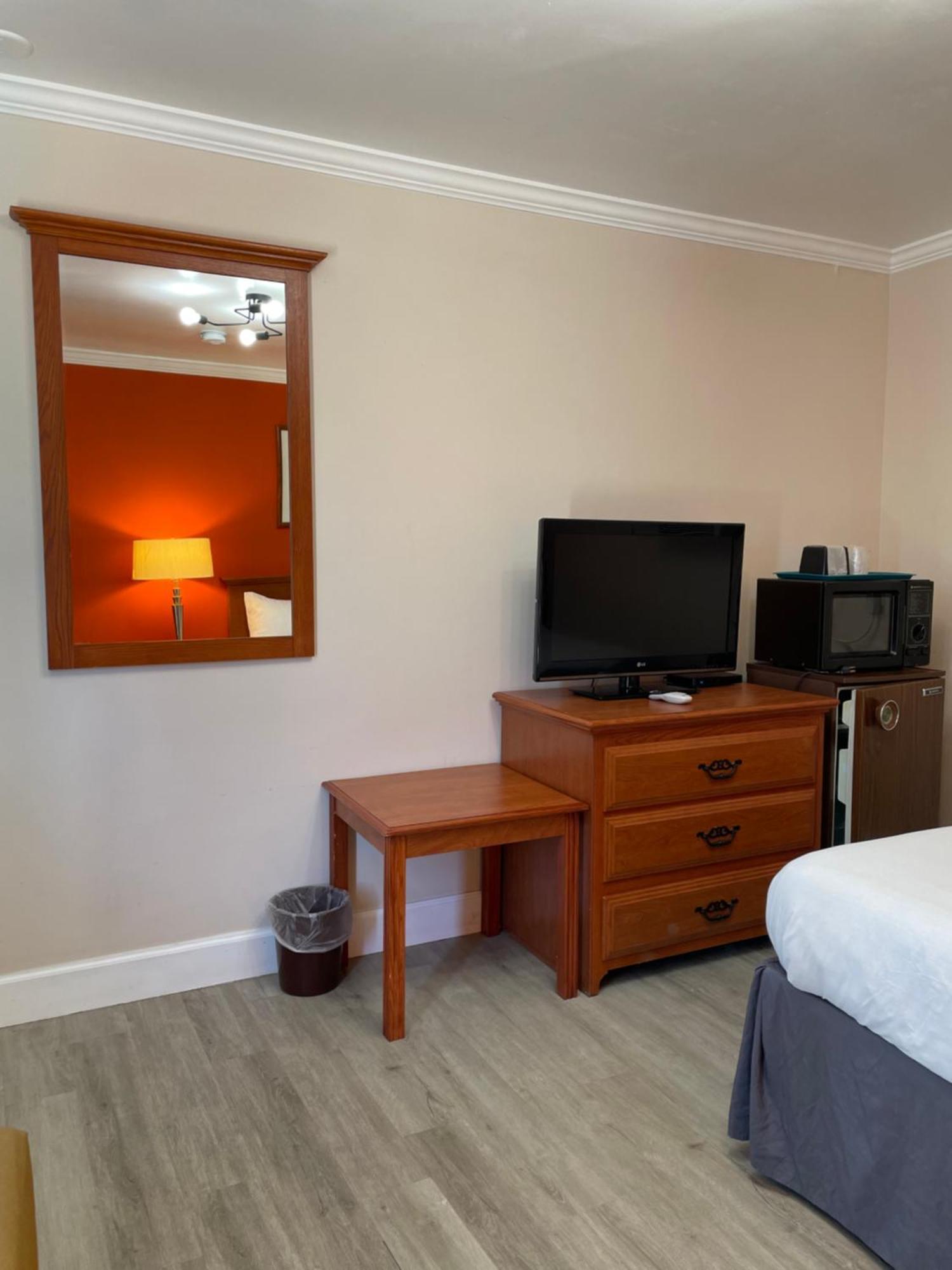 Howard Johnson By Wyndham Ridgecrest, Ca Motel Ridgecrest