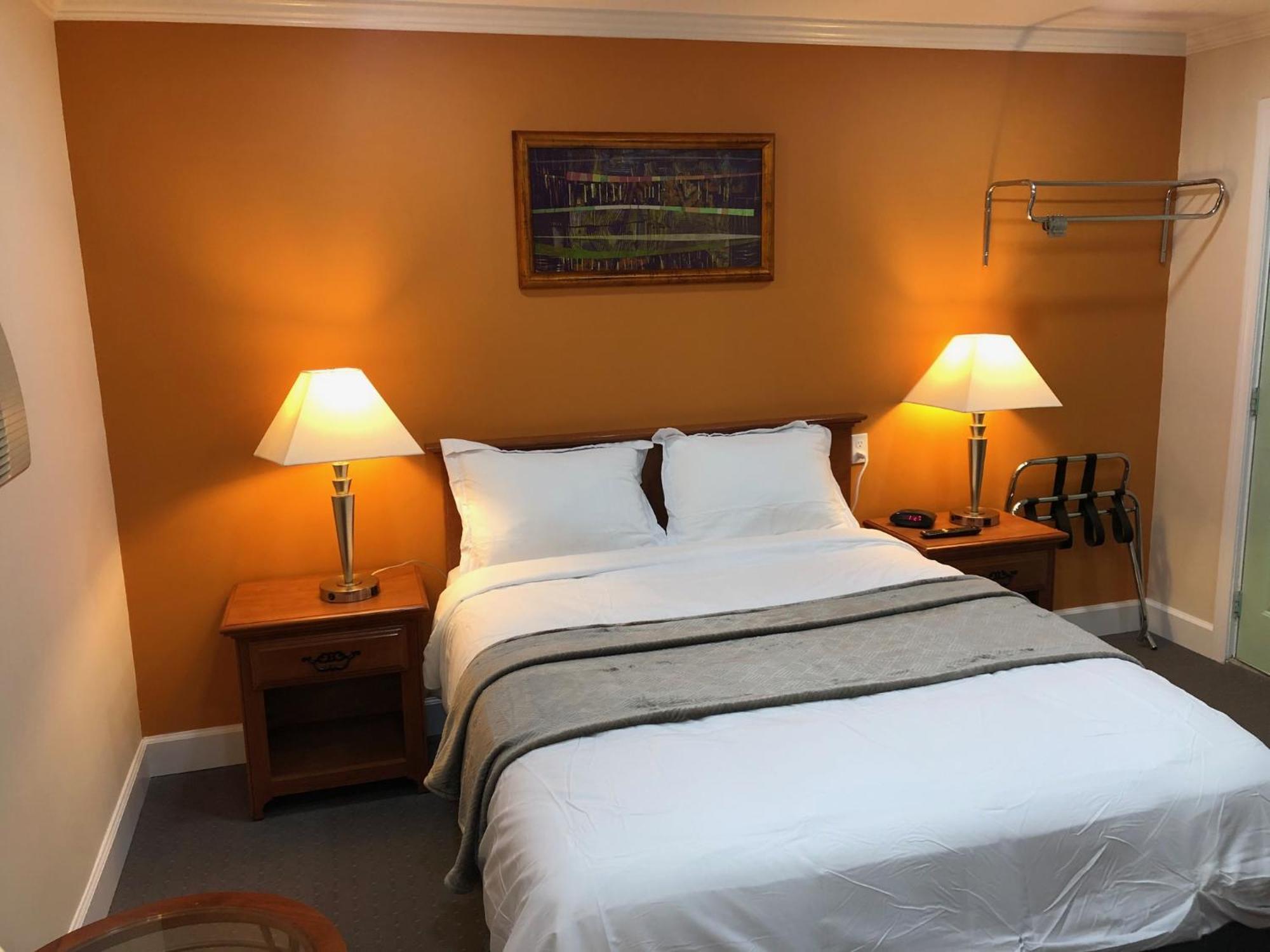 Howard Johnson By Wyndham Ridgecrest, Ca Motel Ridgecrest